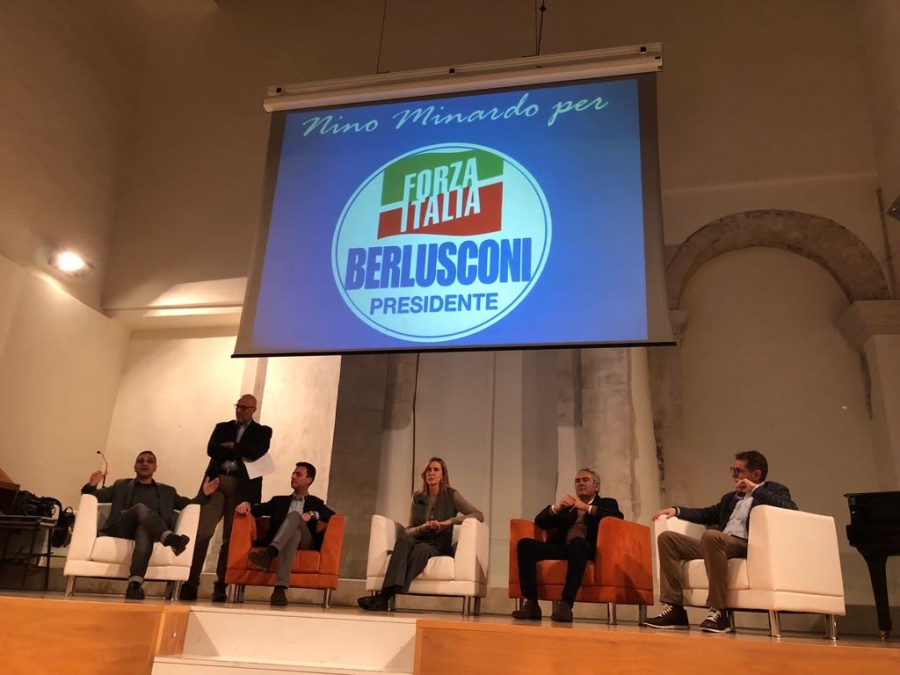 A Modica, Auditorium Pietro Floridia, insieme a tanti amici per Forza Italia